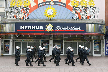 Hamburg, St. Pauli, Reeperbahn, Polizei, Merkur, Spielothek